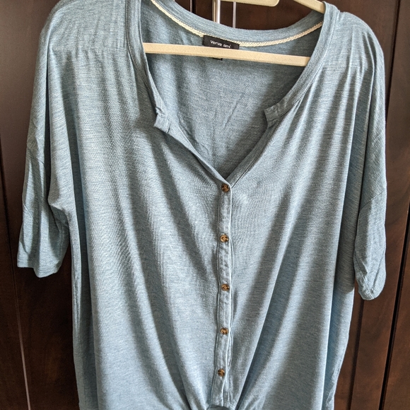 Top - Picture 1 of 1